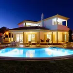 Vega Vila *